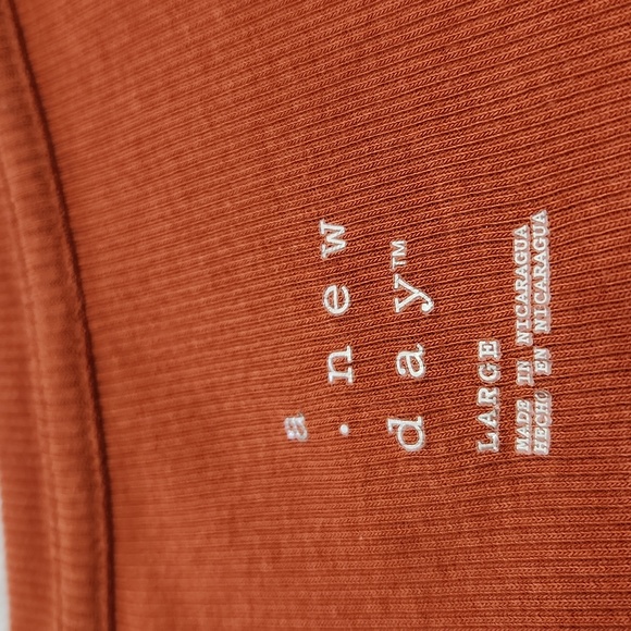 Large Long Sleeve Rib Knit Shirt - Picture 2 of 3